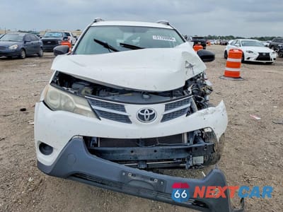 Piąte zdjęcie samochodu w środku: 2015 TOYOTA RAV4 LE VIN:2T3BFREV4FW241080 - miniatura