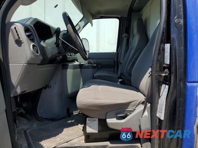Zdjęcie 7 z 12 samochodu: 2016 FORD E450 BOX TRUCK VIN:1FDWE4FLXGDC07725 - miniatura