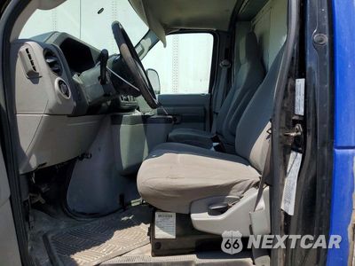 Zdjęcie 7 z 12 samochodu: 2016 FORD E450 BOX TRUCK VIN:1FDWE4FLXGDC07725 - miniatura