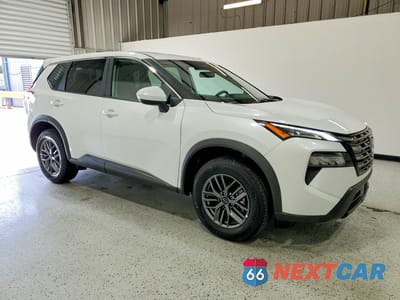 Czwarte zdjęcie samochodu z boku: 2026 NISSAN ROGUE SV VIN:5N1BT3BB4TC750533 - miniatura