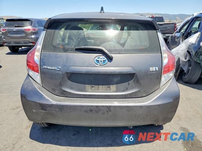 Zdjęcie 6 z 13 samochodu: 2016 TOYOTA PRIUS C THREE VIN:JTDKDTB30G1135490 - miniatura