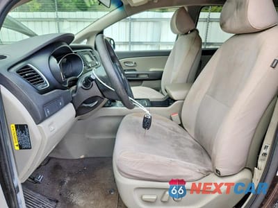Zdjęcie 7 z 13 samochodu: 2016 KIA SEDONA LX VIN:KNDMB5C10G6165972 - miniatura