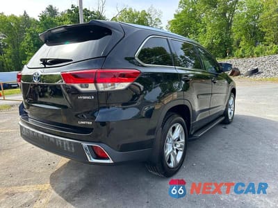 Trzecie zdjęcie samochodu z tyłu: 2019 TOYOTA HIGHLANDER HYBRID LIMITED VIN:5TDDGRFH9KS054671 - miniatura