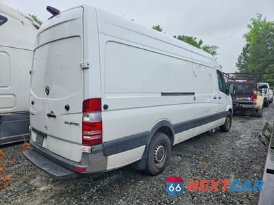 Trzecie zdjęcie samochodu z tyłu: 2014 MERCEDES-BENZ SPRINTER 2500 VIN:WD3PE8DC2E5923930 - miniatura