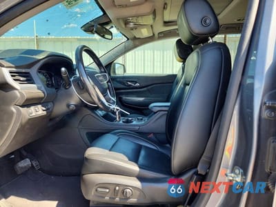 Zdjęcie 7 z 13 samochodu: 2021 GMC ACADIA VIN:1GKKNMLS1MZ177418 - miniatura