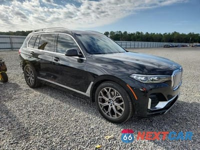 Czwarte zdjęcie samochodu z boku: 2021 BMW X7 XDRIVE40I VIN:5UXCW2C07M9G90612 - miniatura