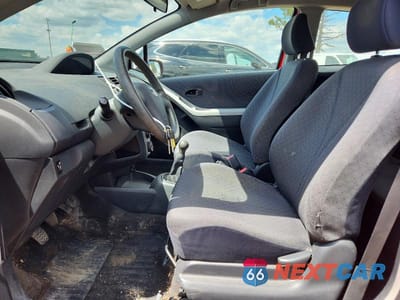 Zdjęcie 7 z 13 samochodu: 2009 TOYOTA YARIS BASE VIN:JTDJT903X95237279 - miniatura