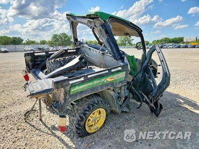 Czwarte zdjęcie samochodu z boku: 2022 JOHN DEERE 835R UTILITY VEHICLE VIN:1M0835RACNM051823 - miniatura