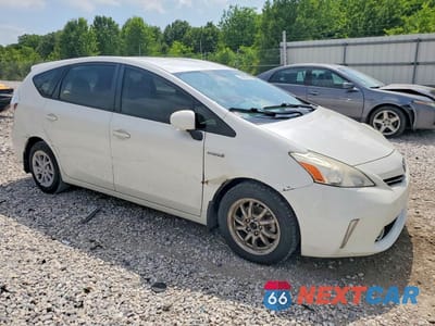Czwarte zdjęcie samochodu z boku: 2012 TOYOTA PRIUS V THREE VIN:JTDZN3EU6C3158898 - miniatura