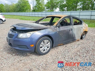 2013 CHEVROLET CRUZE LS 1G1PA5SGXD7301223 - główne zdjęcie licytacji z USA - miniatura