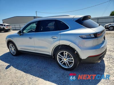 Drugie zdjęcie samochodu z przodu: 2021 PORSCHE CAYENNE VIN:WP1AA2AY2MDA00869 - miniatura