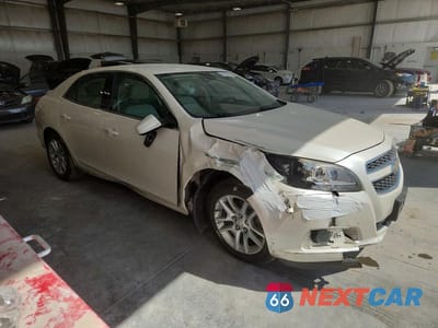Czwarte zdjęcie samochodu z boku: 2013 CHEVROLET MALIBU 2LT VIN:1G11F5RR9DF114124 - miniatura