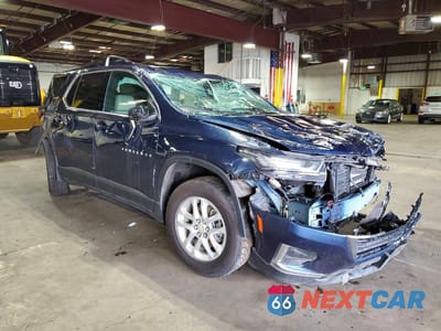 Czwarte zdjęcie samochodu z boku: 2022 CHEVROLET TRAVERSE 1LT VIN:1GNERLKW6NJ160746 - miniatura
