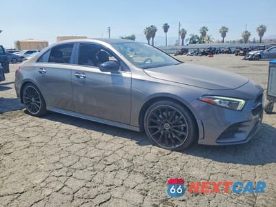 Czwarte zdjęcie samochodu z boku: 2019 MERCEDES-BENZ A 220 VIN:WDD3G4EB0KW012472 - miniatura