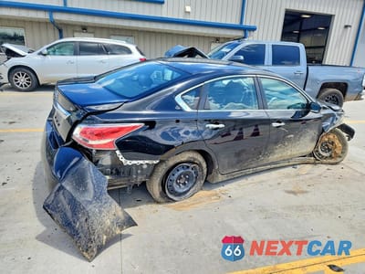 Trzecie zdjęcie samochodu z tyłu: 2015 NISSAN ALTIMA 2.5 S VIN:1N4AL3AP9FN340449 - miniatura