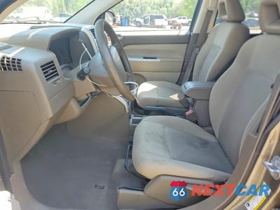Zdjęcie 7 z 13 samochodu: 2008 JEEP COMPASS SPORT VIN:1J8FT47W08D661298 - miniatura