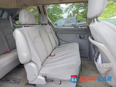 Zdjęcie 11 z 13 samochodu: 2006 CHRYSLER TOWN & COUNTRY VIN:1A4GP45R06B669529 - miniatura