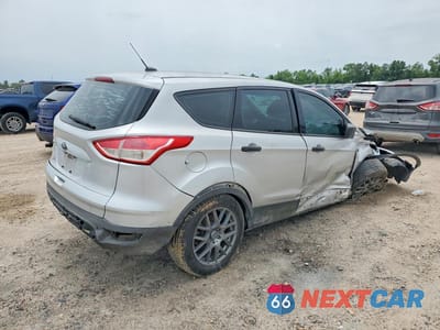 Trzecie zdjęcie samochodu z tyłu: 2014 FORD ESCAPE S VIN:1FMCU0F77EUC51583 - miniatura