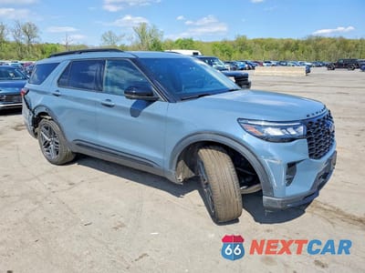 Czwarte zdjęcie samochodu z boku: 2025 FORD EXPLORER ST VIN:1FMWK8GC9SGC52645 - miniatura