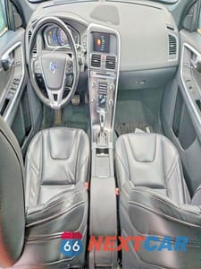 Zdjęcie 8 z 13 samochodu: 2016 VOLVO XC60 T6 R-DESIGN VIN:YV449MRS7G2869158 - miniatura