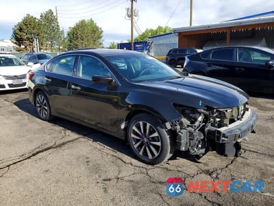 Czwarte zdjęcie samochodu z boku: 2017 NISSAN ALTIMA 2.5 SV VIN:1N4AL3AP6HC189424 - miniatura
