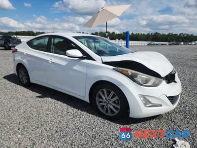 Czwarte zdjęcie samochodu z boku: 2014 HYUNDAI ELANTRA SE VIN:5NPDH4AE0EH493121 - miniatura