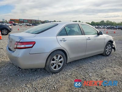 Trzecie zdjęcie samochodu z tyłu: 2011 TOYOTA CAMRY LE VIN:4T1BF3EK7BU626039 - miniatura