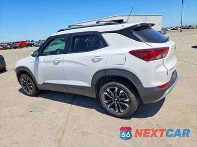Drugie zdjęcie samochodu z przodu: 2022 CHEVROLET TRAILBLAZER LT VIN:KL79MPSL7NB015583 - miniatura