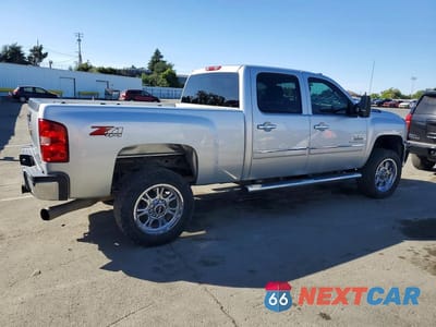 Trzecie zdjęcie samochodu z tyłu: 2014 CHEVROLET SILVERADO K2500 HEAVY DUTY LT VIN:1GC1KXC8XEF179032 - miniatura