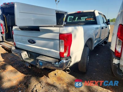 Trzecie zdjęcie samochodu z tyłu: 2018 FORD F-250 VIN:1FT7W2B66JEB02952 - miniatura