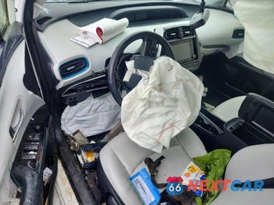 Zdjęcie 8 z 12 samochodu: 2022 TOYOTA PRIUS XLE AWD-E VIN:JTDL9MFU8N3036285 - miniatura