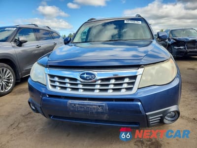 Piąte zdjęcie samochodu w środku: 2012 SUBARU FORESTER 2.5X PREMIUM VIN:JF2SHADC9CH426580 - miniatura