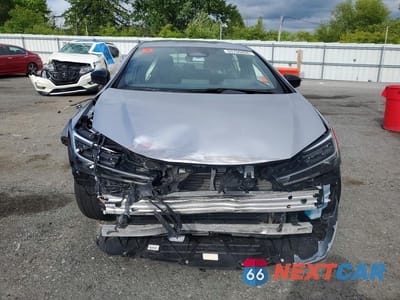 Piąte zdjęcie samochodu w środku: 2024 TOYOTA PRIUS LE VIN:JTDACAAUXR3041833 - miniatura