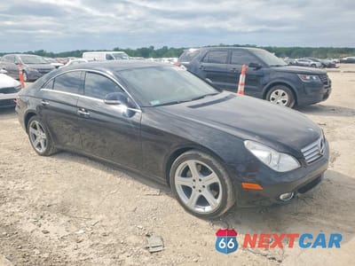Czwarte zdjęcie samochodu z boku: 2007 MERCEDES-BENZ CLS 550 VIN:WDDDJ72X57A106939 - miniatura