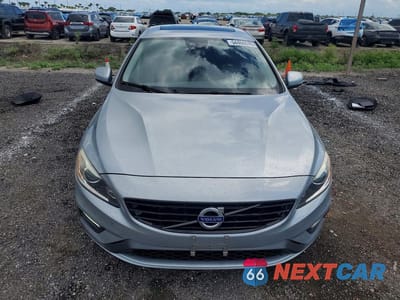 Piąte zdjęcie samochodu w środku: 2017 VOLVO S60 DYNAMIC VIN:YV140MTL2H2431786 - miniatura