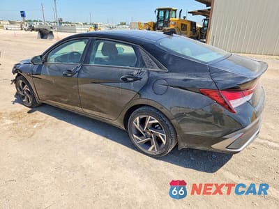 Drugie zdjęcie samochodu z przodu: 2025 HYUNDAI ELANTRA SEL SPORT VIN:KMHLM4DG5SU963693 - miniatura