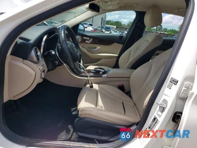 Zdjęcie 7 z 12 samochodu: 2015 MERCEDES-BENZ C 300 4MATIC VIN:55SWF4KB2FU027725 - miniatura