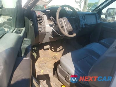 Zdjęcie 8 z 12 samochodu: 2015 FORD F550 SUPER DUTY VIN:1FD0X5HT7FEB37676 - miniatura