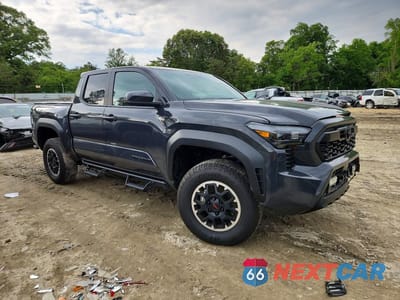 Czwarte zdjęcie samochodu z boku: 2026 TOYOTA TACOMA TRD OFF-ROAD VIN:3TMLB5JN5TM238006 - miniatura
