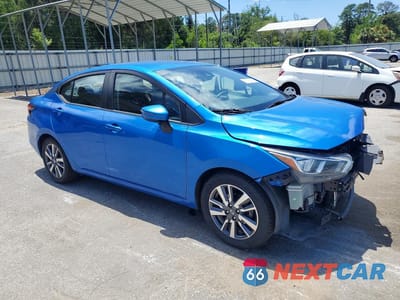 Czwarte zdjęcie samochodu z boku: 2020 NISSAN VERSA SV VIN:3N1CN8EVXLL808867 - miniatura