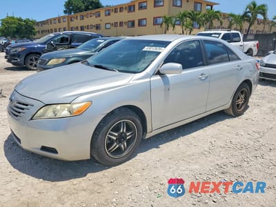2007 TOYOTA CAMRY LE 4T1BE46K67U679877 - główne zdjęcie licytacji z USA - miniatura
