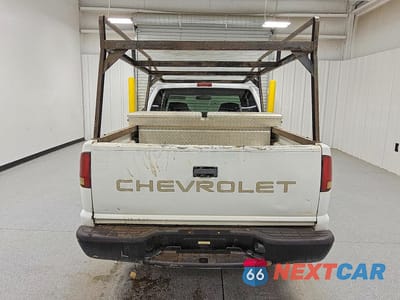 Zdjęcie 6 z 12 samochodu: 2000 CHEVROLET S TRUCK S10 VIN:1GCCS19W1Y8176010 - miniatura
