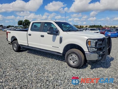 Czwarte zdjęcie samochodu z boku: 2018 FORD F250 SUPER DUTY VIN:1FT7W2BT6JEC78082 - miniatura