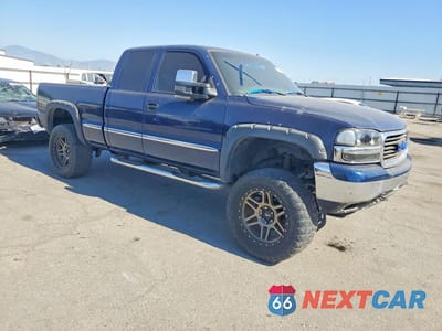 Czwarte zdjęcie samochodu z boku: 2002 GMC NEW SIERRA K1500 VIN:2GTEK19T721266092 - miniatura