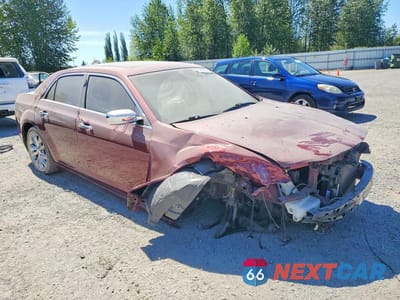 Czwarte zdjęcie samochodu z boku: 2018 CHRYSLER 300 LIMITED VIN:2C3CCAKG1JH250384 - miniatura