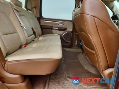 Zdjęcie 10 z 12 samochodu: 2019 RAM 1500 LARAMIE VIN:1C6SRFJT8KN575647 - miniatura