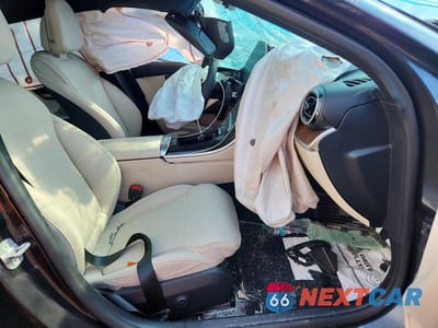Zdjęcie 7 z 12 samochodu: 2026 MERCEDES-BENZ C 300 4MATIC VIN:W1KAF4HB9TR306376 - miniatura