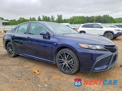 Czwarte zdjęcie samochodu z boku: 2022 TOYOTA CAMRY SE VIN:4T1G11AK1NU045932 - miniatura