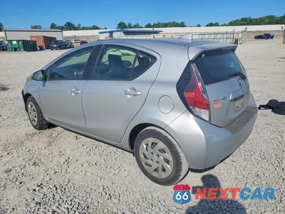 Drugie zdjęcie samochodu z przodu: 2016 TOYOTA PRIUS C ONE VIN:JTDKDTB30G1119466 - miniatura