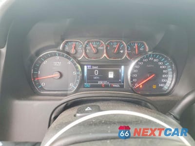 Zdjęcie 9 z 13 samochodu: 2017 CHEVROLET SUBURBAN K1500 LT VIN:1GNSKHKC5HR263544 - miniatura